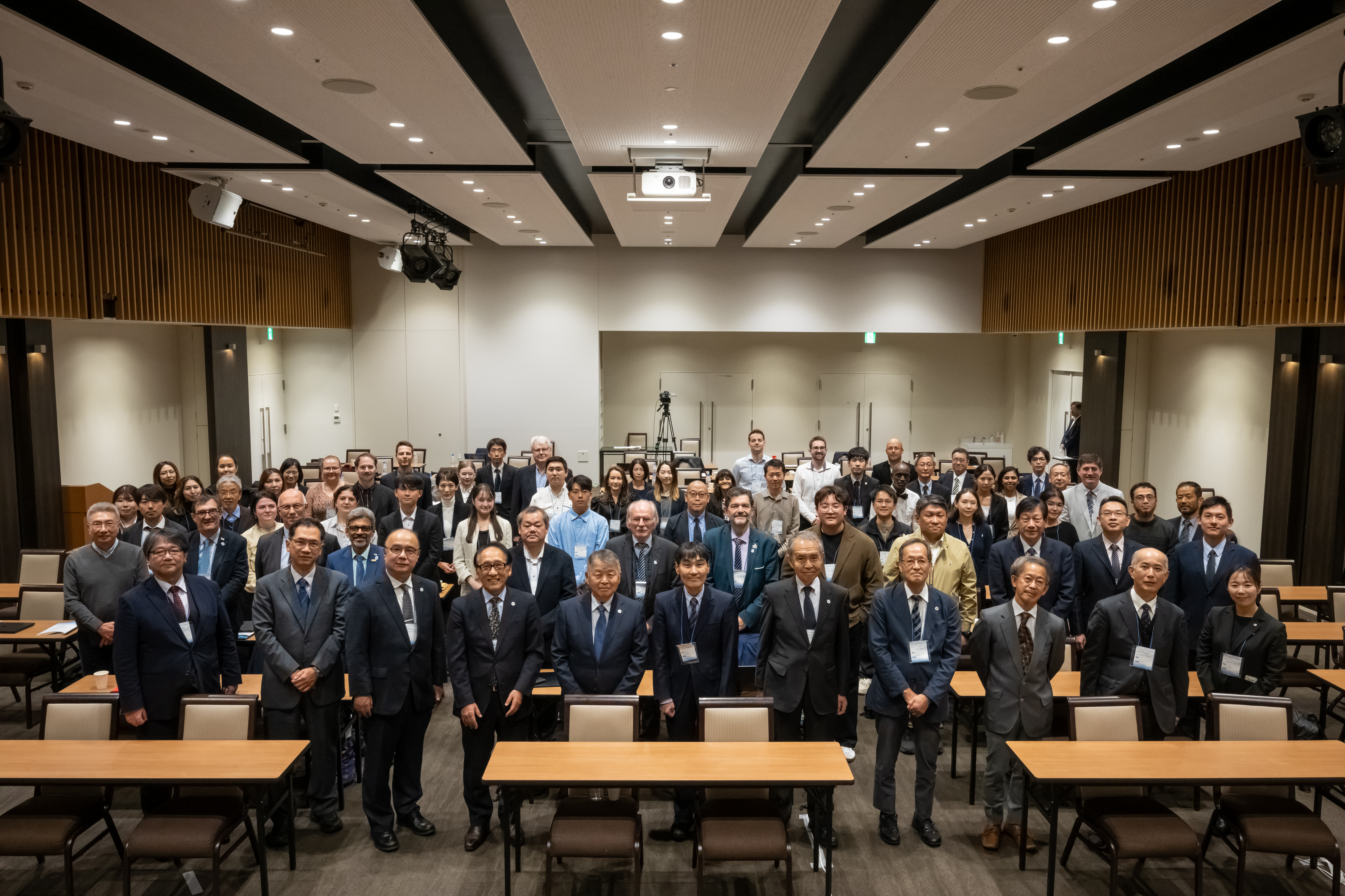 251102シンポ集合写真