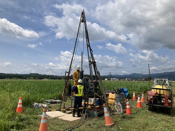 地質調査の様子1
